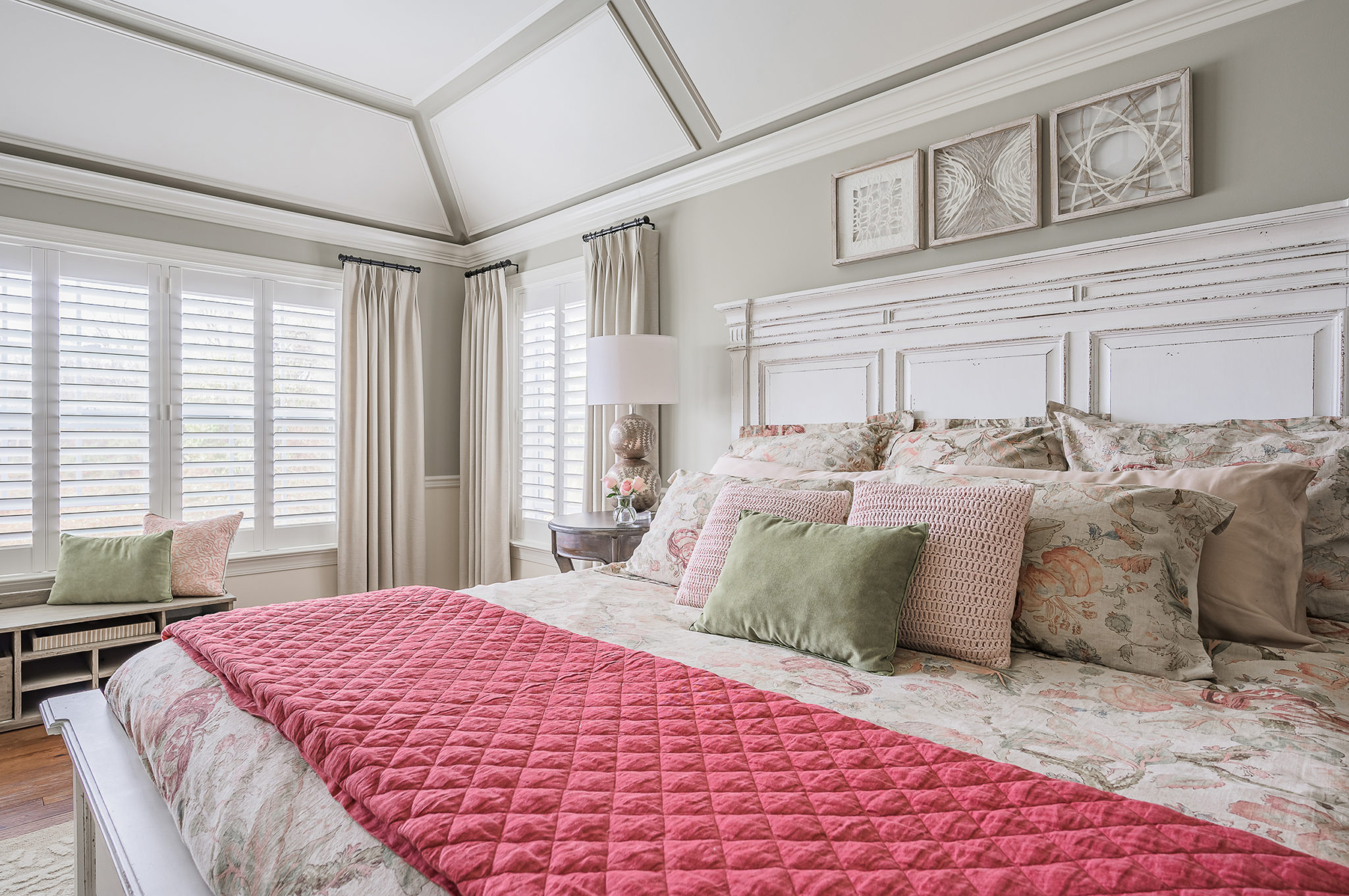 pink bedding runner