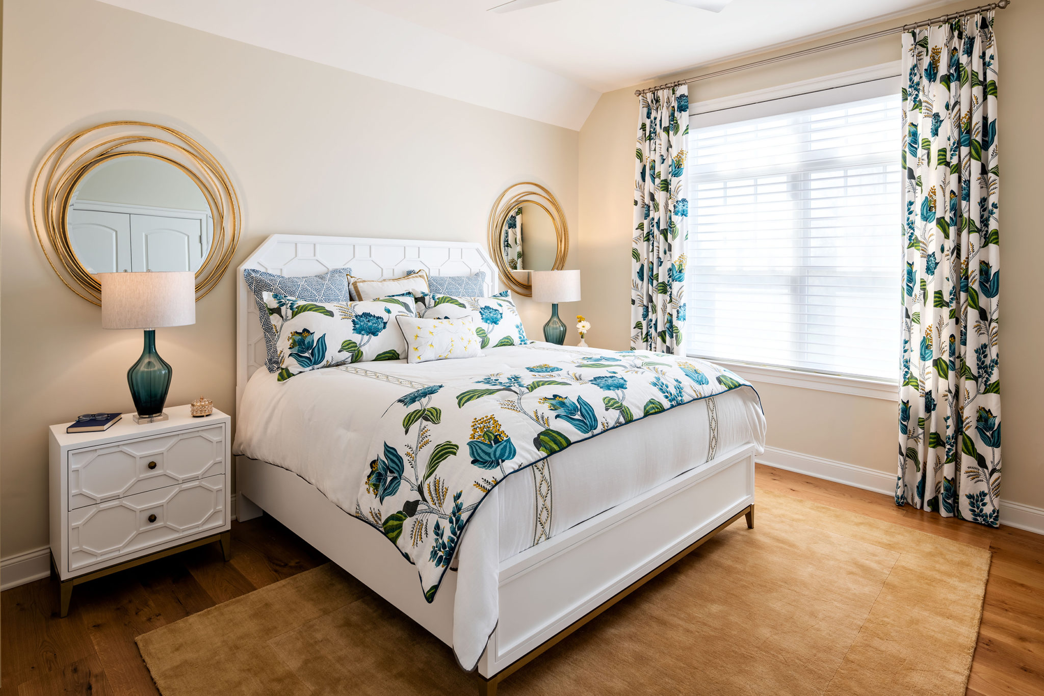 Traditional Bedroom Design, floral design