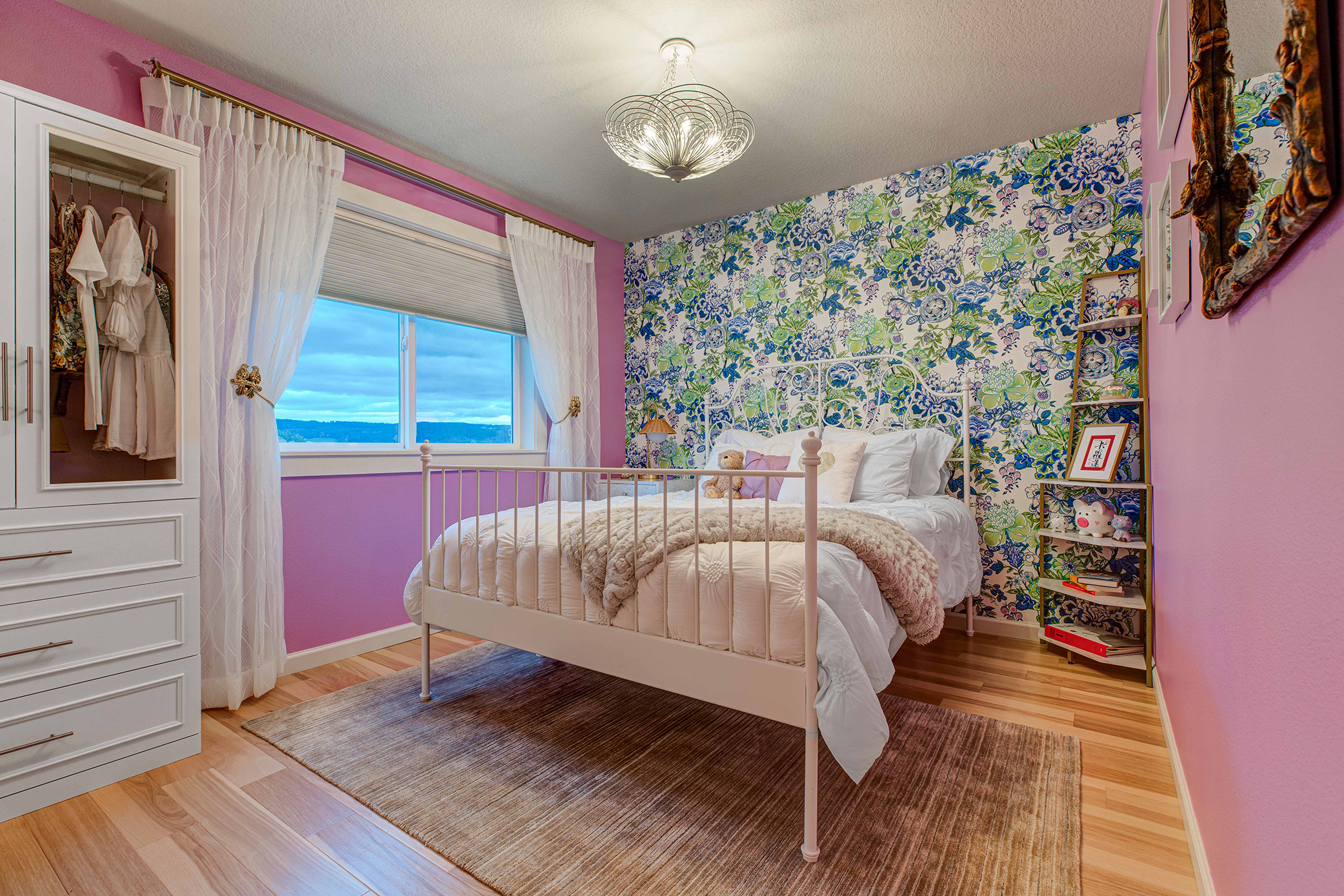 A Bold Teen Bedroom
