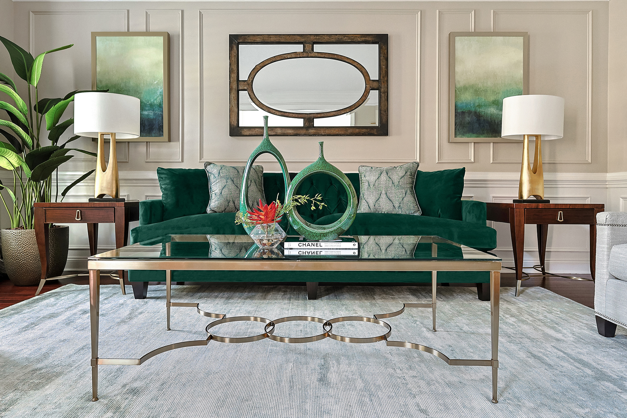 How to Decorate A Small Living Room: 8 Tips